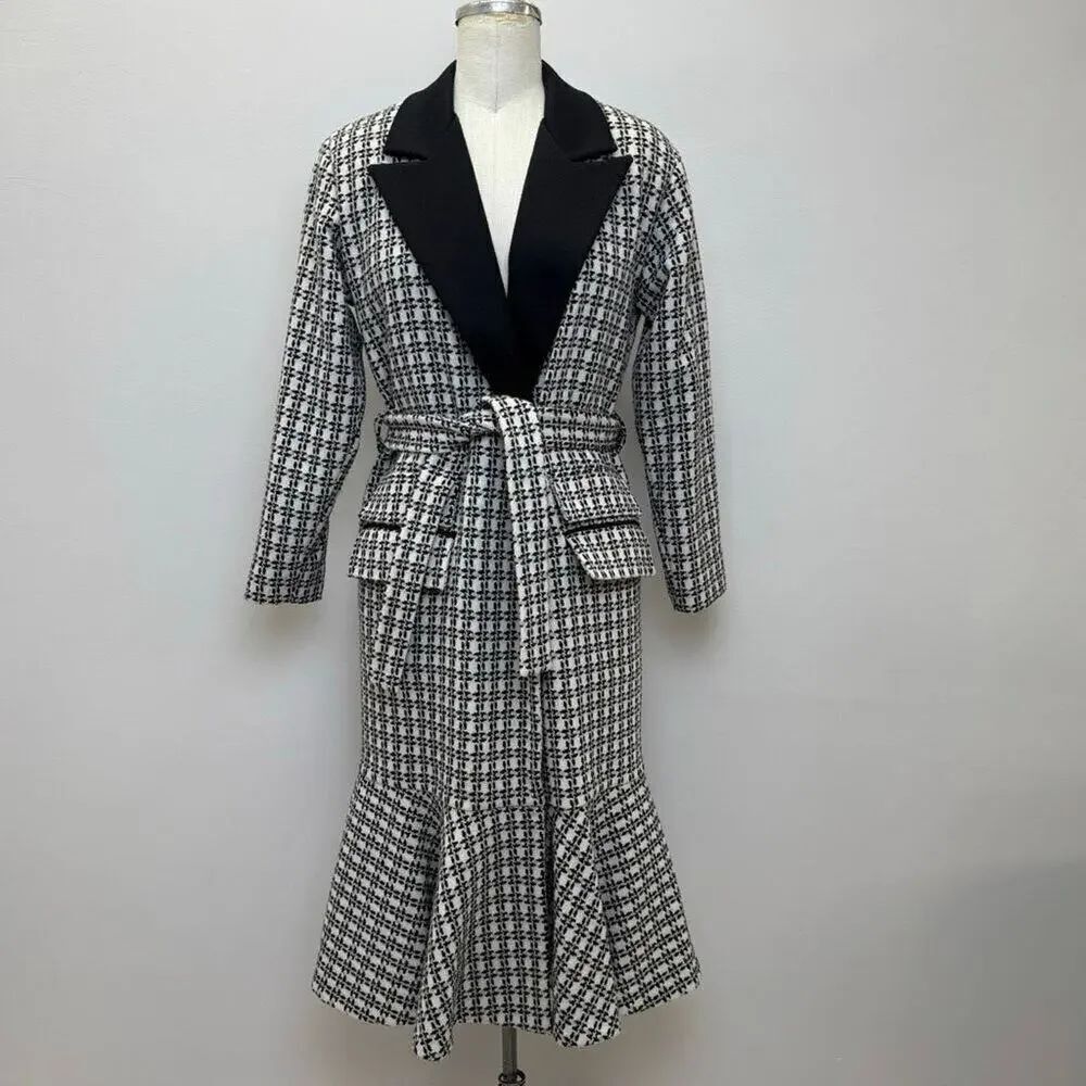 Mach & Mach Tweed Belted Coat – Black & White -size M